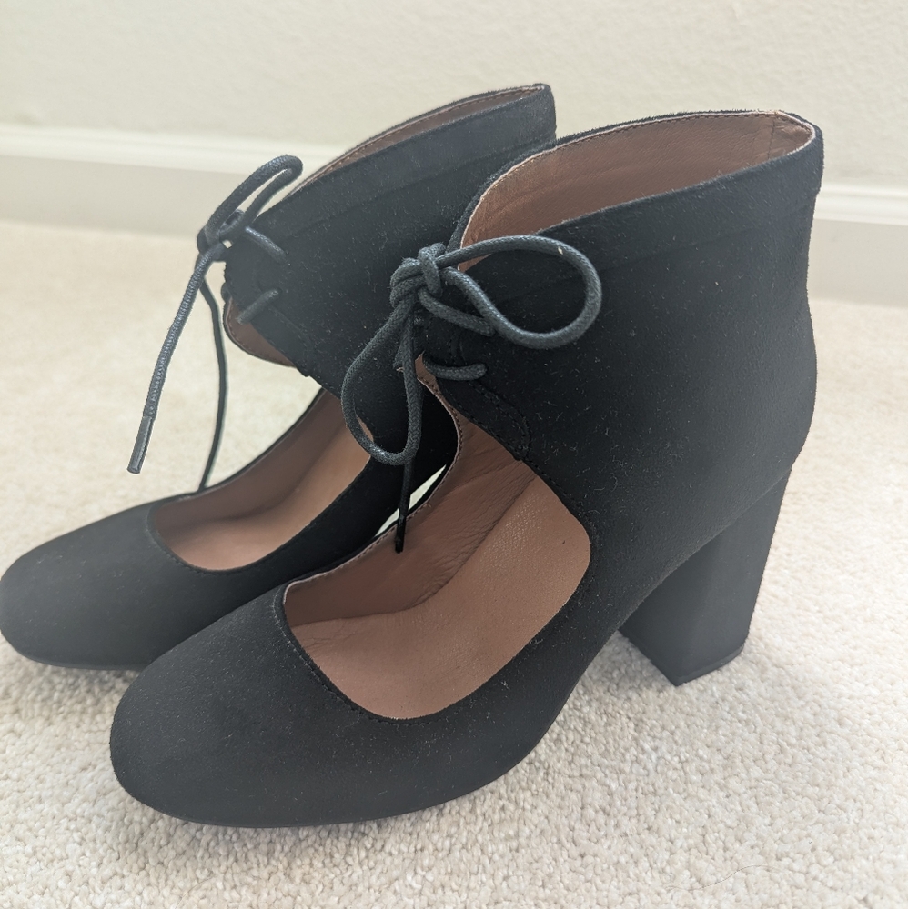 Qupid Black Lace-Up Block Heels